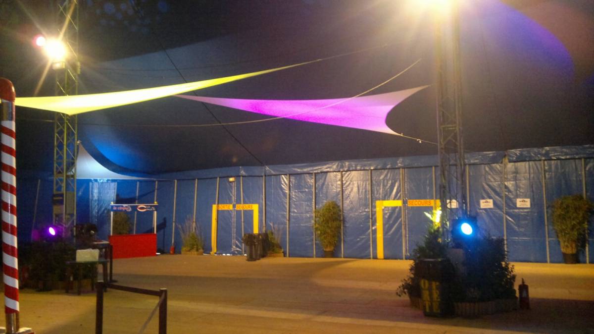 plancher sous chapiteau 20 x 30 m