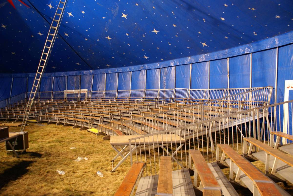 location de gradins normaux en alu, en France