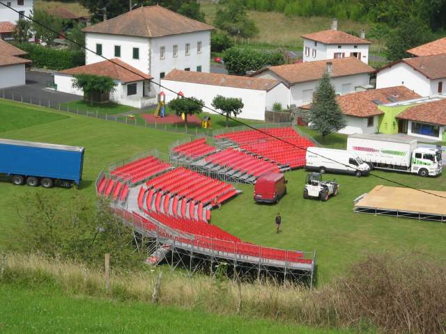 Chapiteaux Santus -  Location de piste de cirque pour chevaux à Lyon en Rhône-Alpes