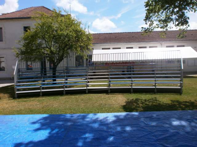 Chapiteaux Santus -  Location de piste de cirque pour chevaux à Lyon en Rhône-Alpes